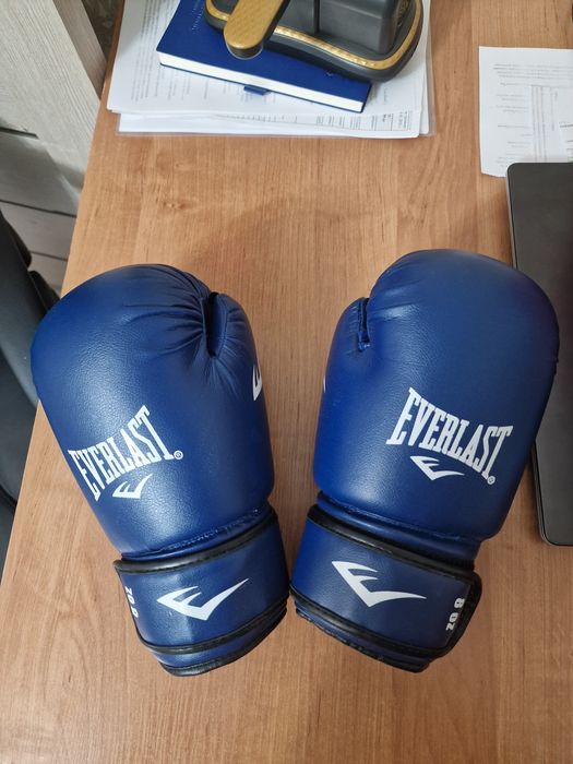 Спортивные принадлежности в хорошем состоянии,  почти новые