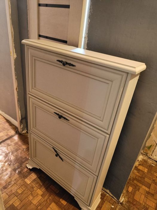 Продам шкафы, полки, турник, обувницу