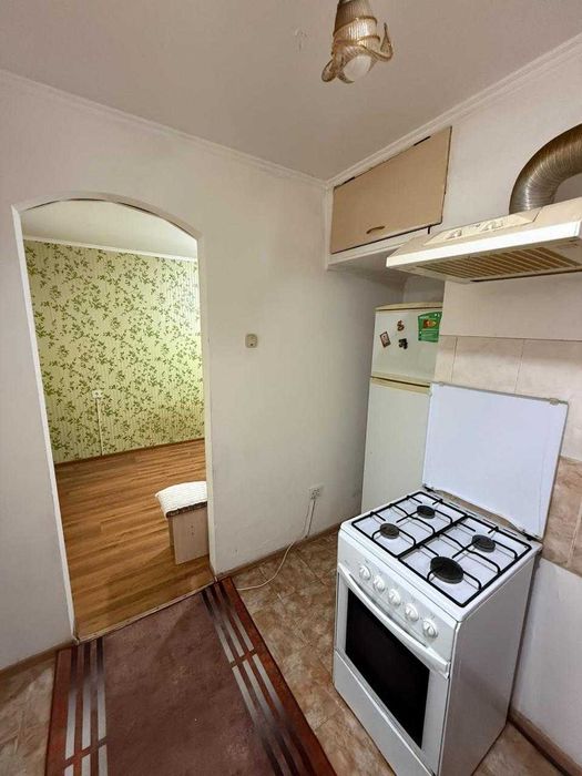 Продается 3 комнатная квартира в центре города.