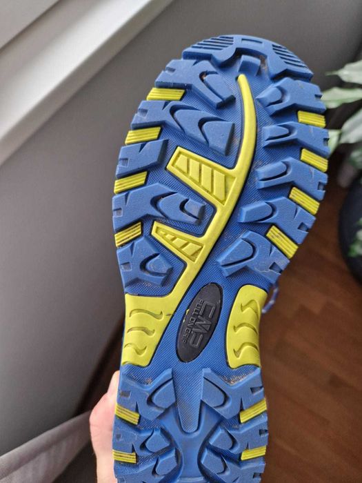 Bocanci trecking CMP  goretex, impermeabili, in stare perfecta, M. 40