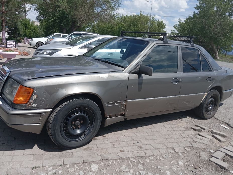 Продам Мерседес 124