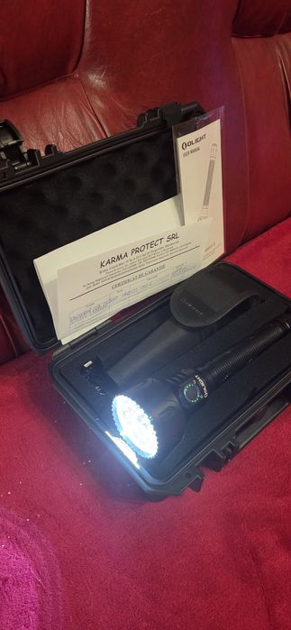 Lanterna olight puternica