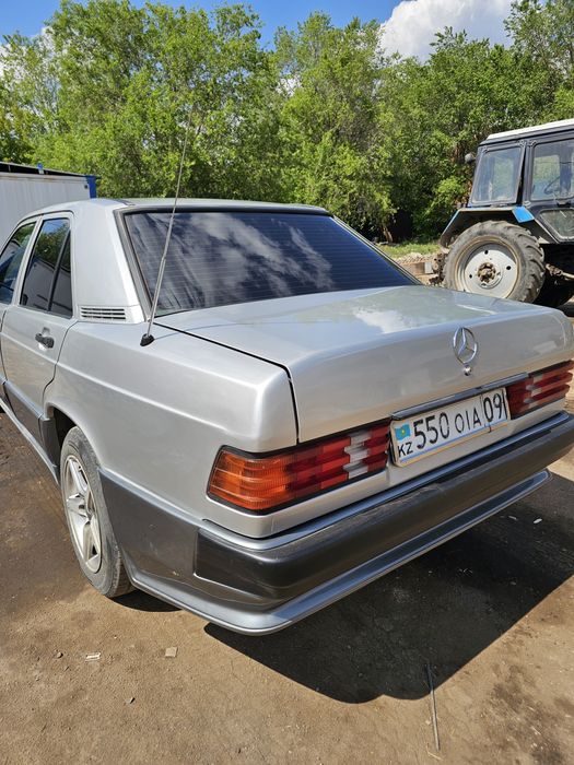 Mercedes 190 2.0