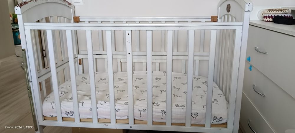 Детская кроватка