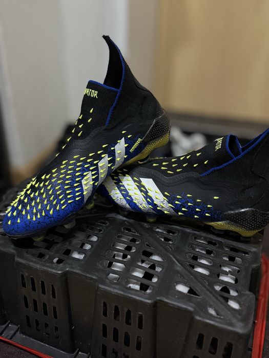 Бутсы Adidas Predator