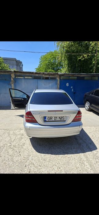 MERCEDES-BENZ C-Class 2004 — imagine 2