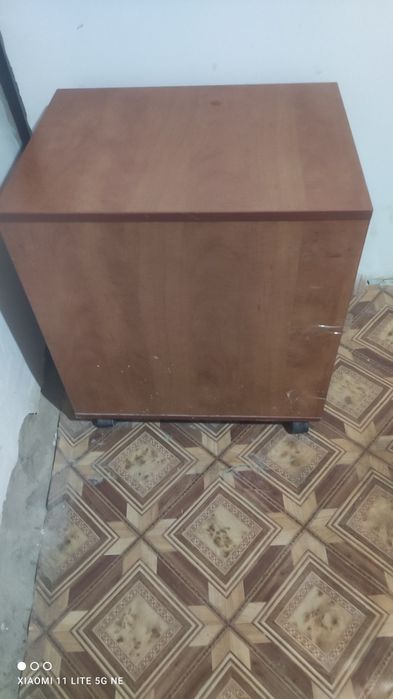 Тумбу поодам б/у