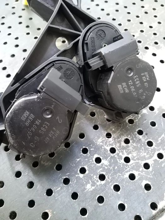 Motoras clapeta aeroterma bmw x3 e83 6934821 6934822
