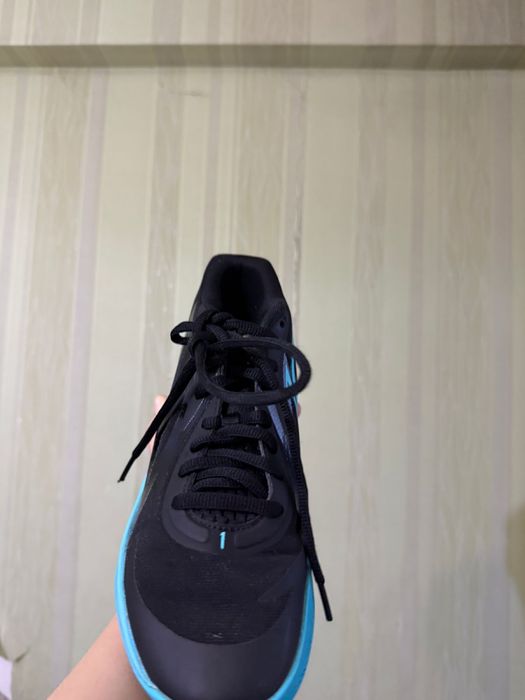 продам оригинальные кроссовки Пума 38 размера