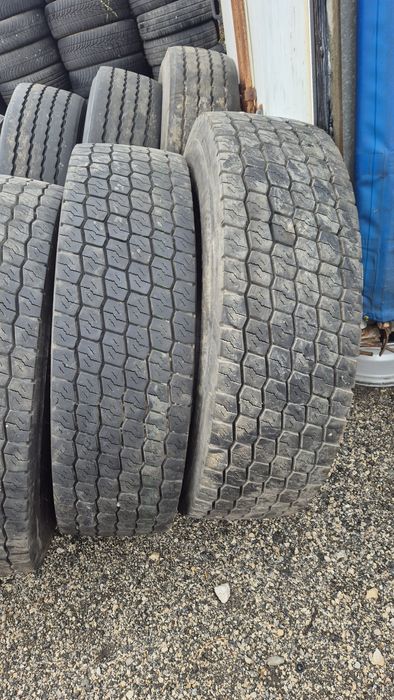 Гуми за камиони 295/80R22.5 внос от Германия в много добро състояние