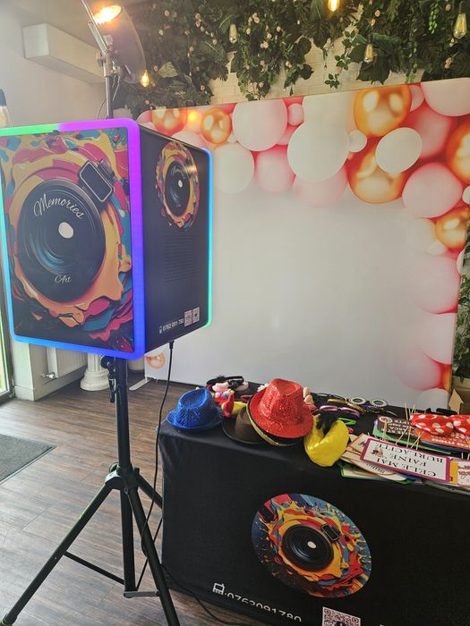 Cabină Foto/Photobooth + Foto,Video Evenimente Private & Petreceri | B