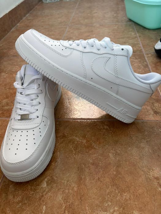Air Force 1 Triple White