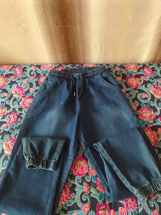 Джинсы для девочек.