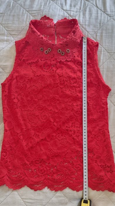 Нова дантелена блуза с яка