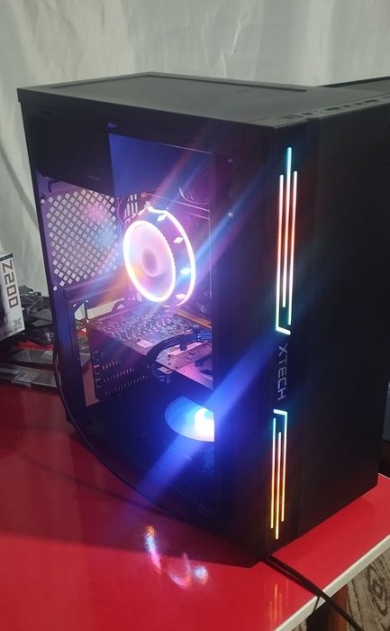 Full Kamplekt Sborka  RX 8GB Manitor 27 Full HD