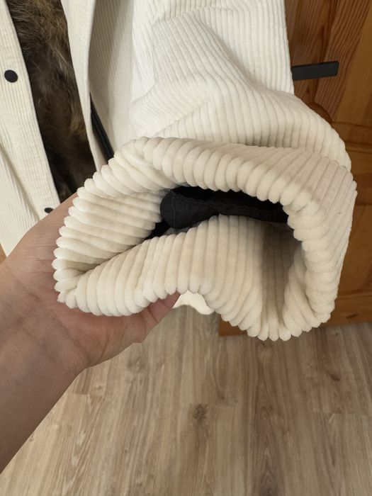 Вельветовый пуховик