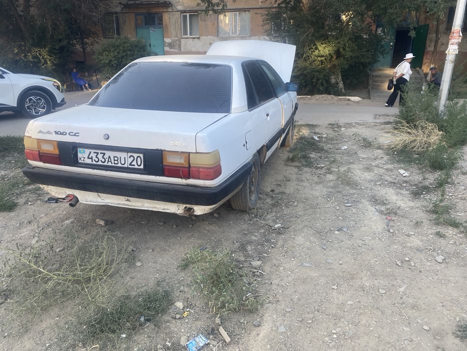 Ауди 100 c3 продам.