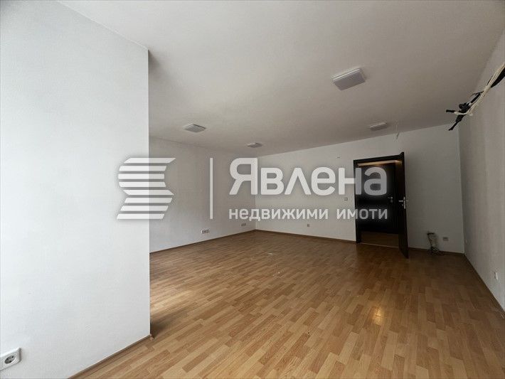 Дава се под наем Офис в София, Център - 50 кв.м за 400 € - Снимка #1