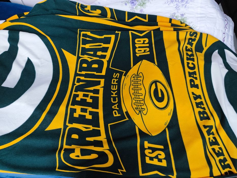 Продам плед флизовый-