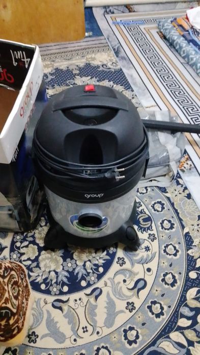 Пылесос водяной...