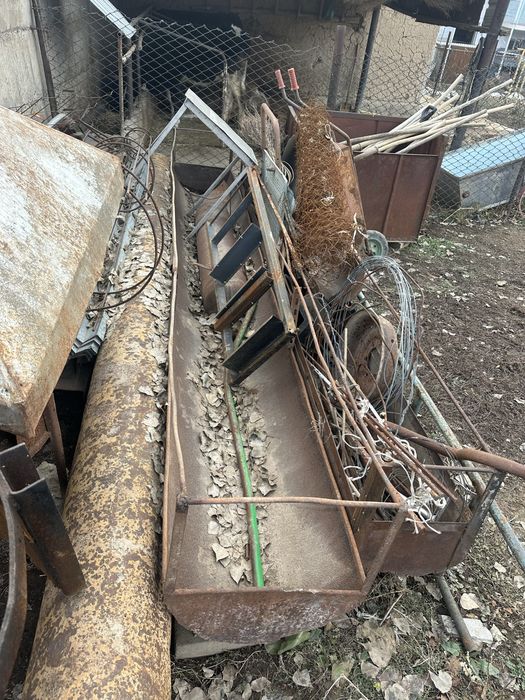 Акыр сатылады 2 штук темірден