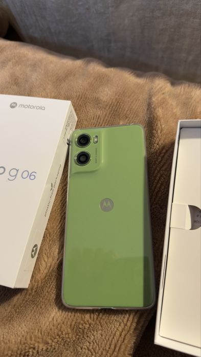 Нова - Motorola мото G06 + powerbank+ слушалки -комлет промоция