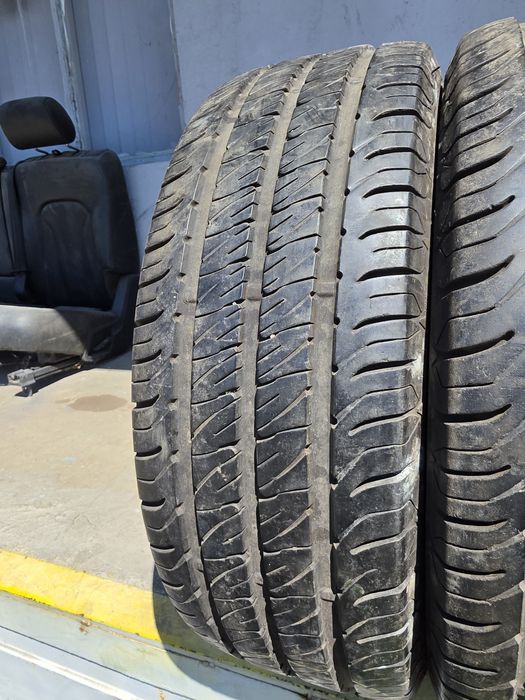 2 бр. летни гуми за бус  215/65/16C Uniroyal 7+ mm DOT 0920