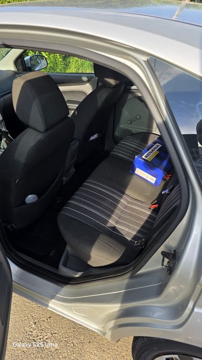 Ford focus 1.6 benzina
