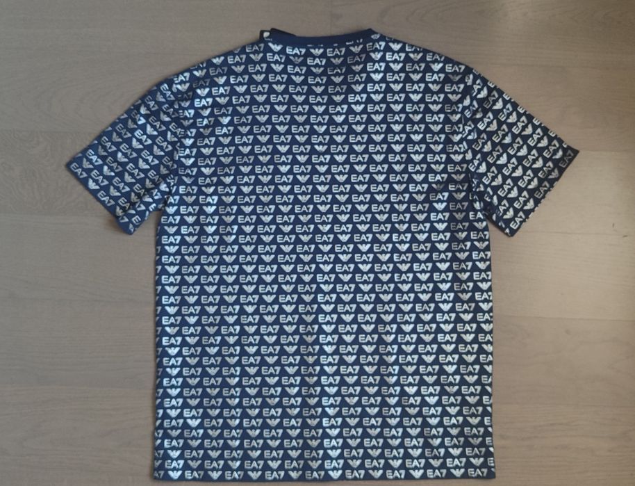 Футболка Emporio Armani