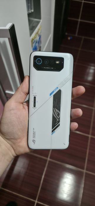 Vând telefon Asus rogphone 6pro