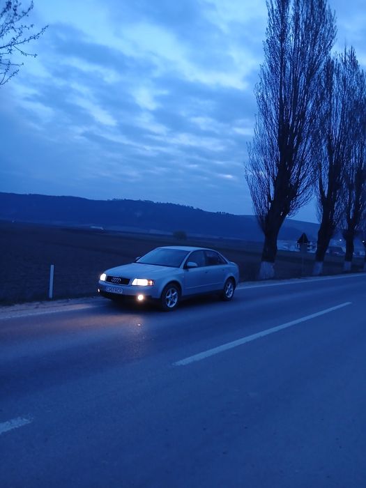 AUDI A4 0 — imagine 5