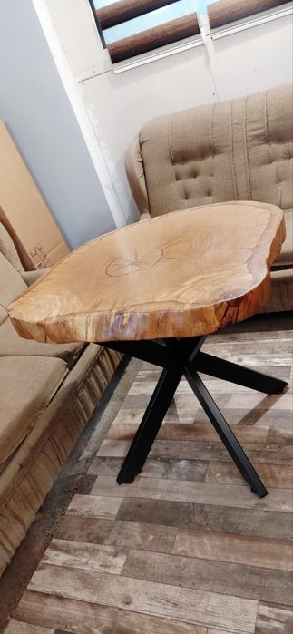 Трапезна  маса от  масив дъб