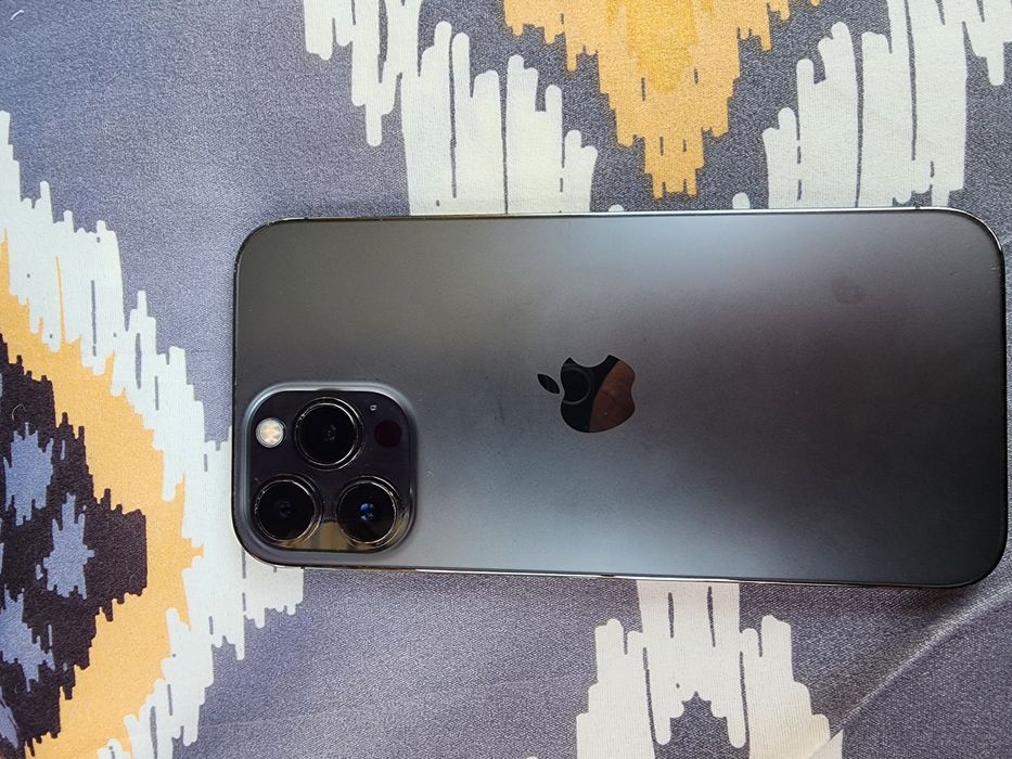 iPhone 13 Pro Max. ёмкость 77. коробка документы есть. гарантия дам