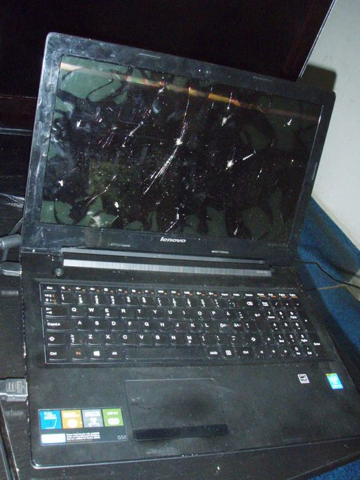 Dezmembrez Lenovo G50-70, placa de baza defecta