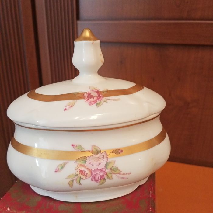 Подарки на знаменательные и не очень даты