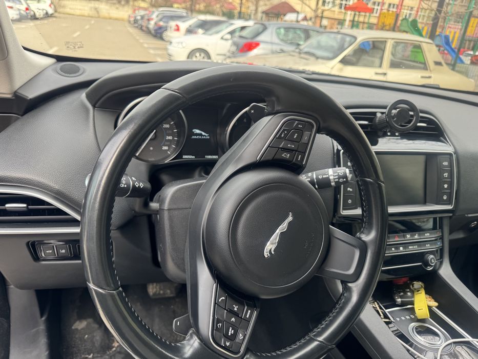 Vand Jaguar F PACE 2016, 340 HP