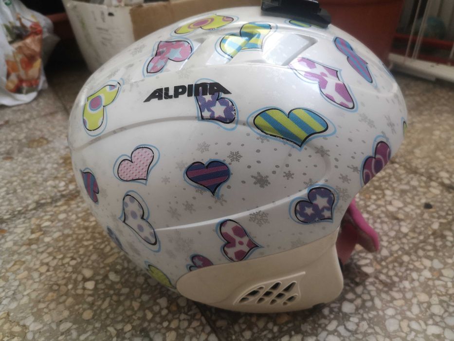 Детска ски каска Alpina размер 54-58см. 10-16години