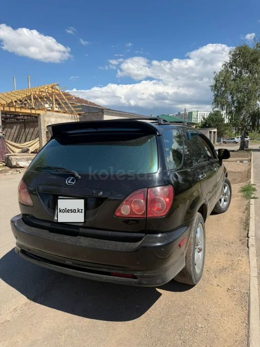 На продаже Лексус