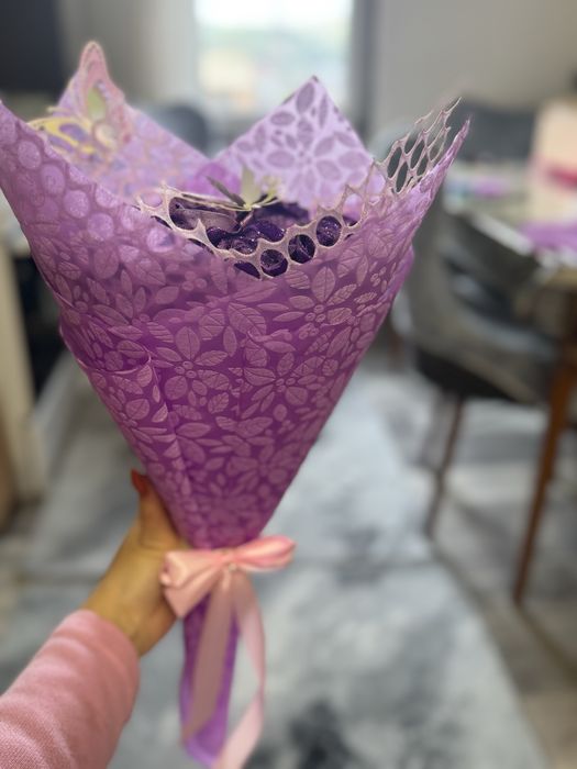 Buchet full mov pret 50 lei realizat din satin