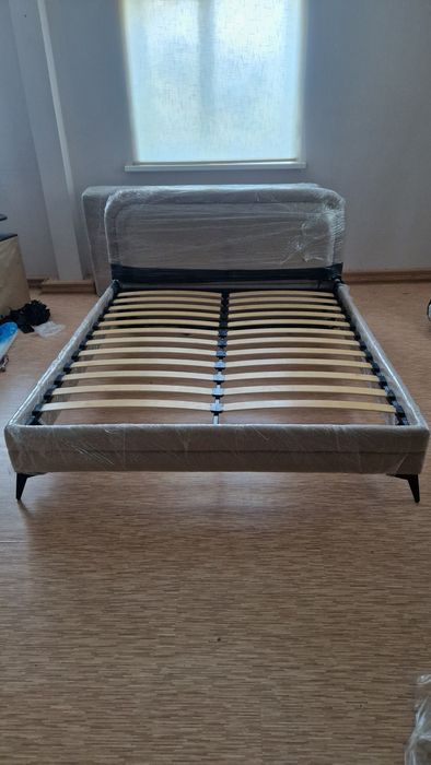 Кровати двуспальная