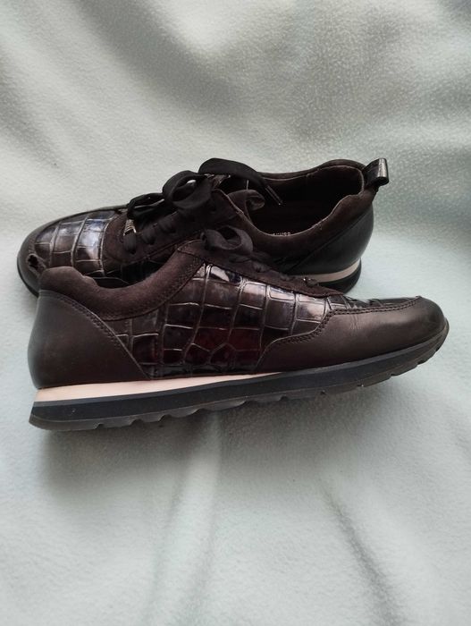 Непромокаеми Geox и Gabor.