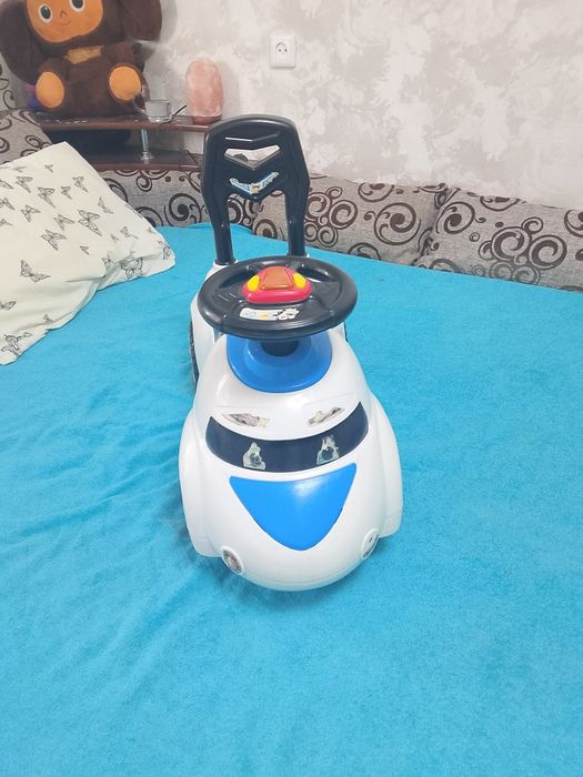 Детская машинка продам