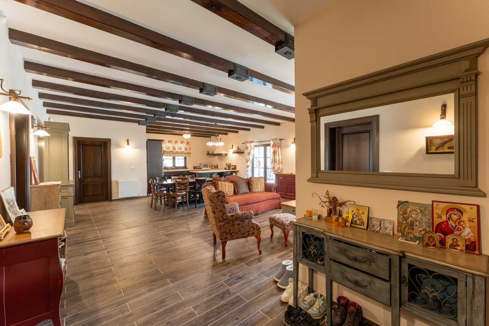 Cabană de vis în Poiana Mărului - Caras Severin  - langa lac !!!