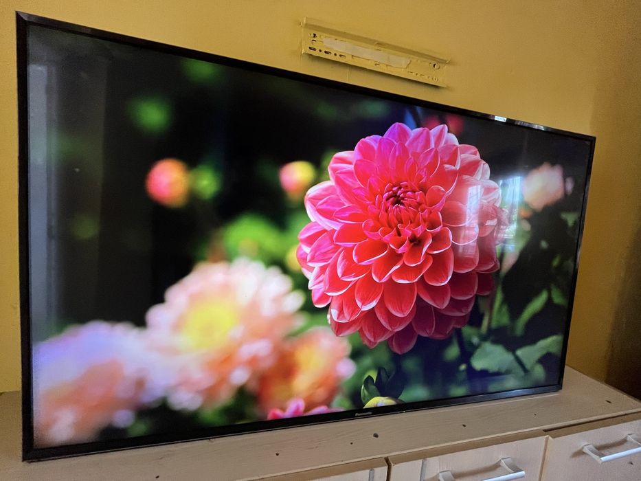 Tv smart Panasonic 4K 152 CM