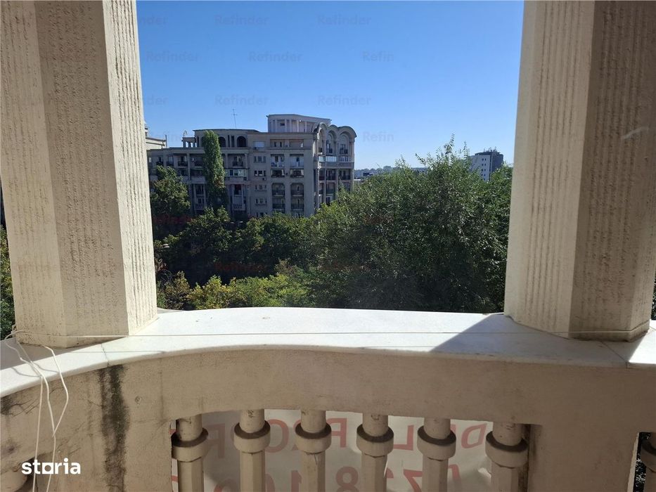 Vanzare apartament 3 camere | Bdul Libertatii | vedere bulevard | etaj