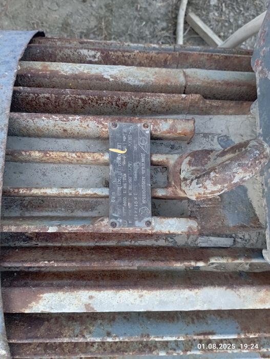 Suv nasosi 300 talik  soz ishlab turipti