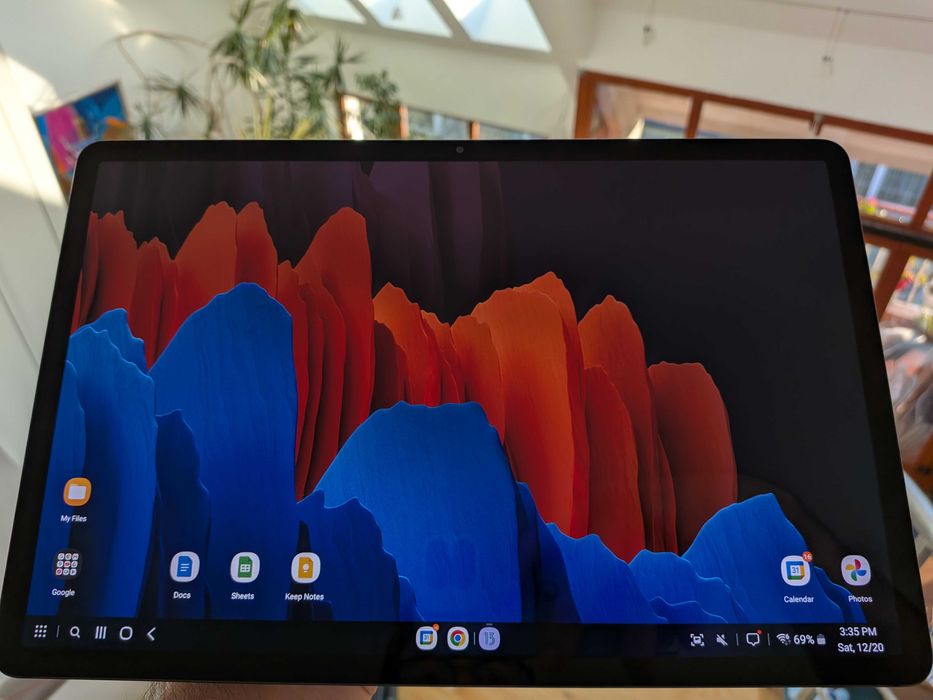 ТАБЛЕТ Samsung S7+ (WiFi) 128GB + 12.4" OLED + клавиатура + S-Pen