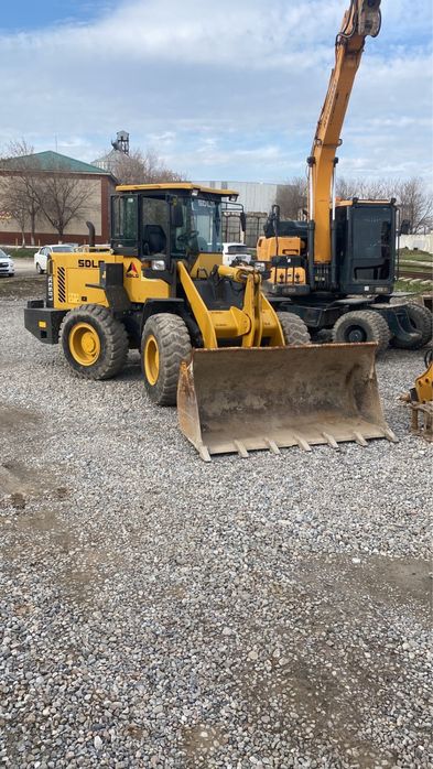 Погрузчик. Услуга фронтальный погрузка