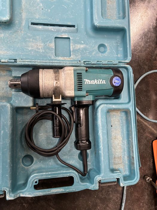 Makita TW1000 boasina cu impact