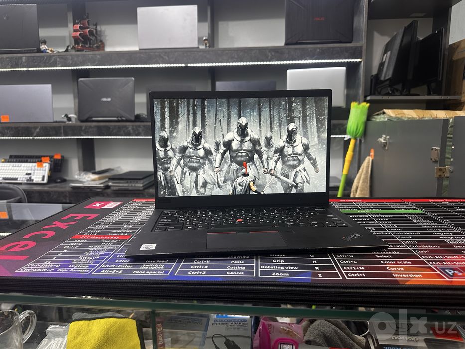Мощный офисный ноутбук Lenovo Thinkpad X1 carbon i5-10310U 8/256